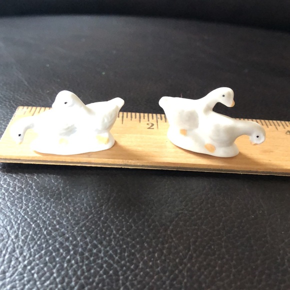 2 sets of ceramic geese - Picture 2 of 4